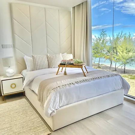 Lazzlla Beach Front Apartments
